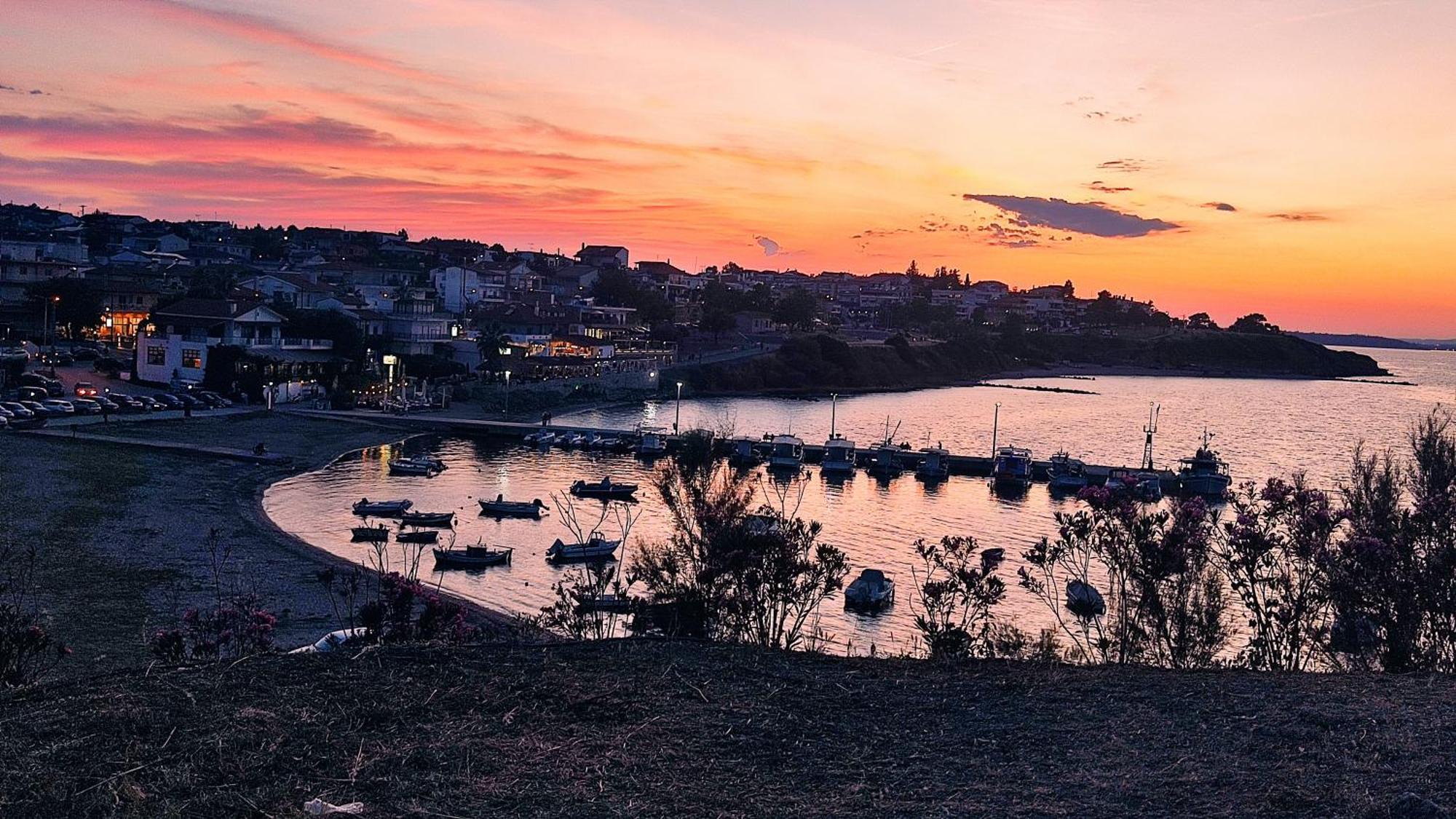 La Grande Suite22 Néa Fókaia Esterno foto